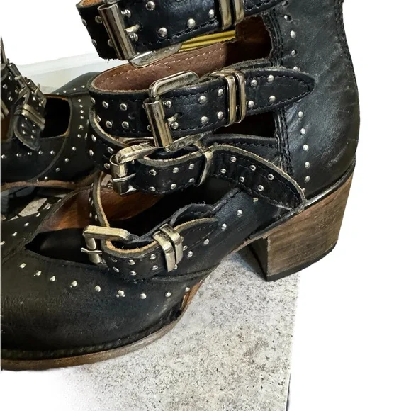 Freebird Felicity by Steven - Black Strappy w/chunky Block Heel - Picture 3 of 7